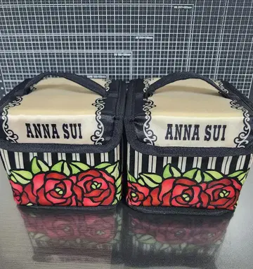 ANNA SUI 로즈 패턴 베니티 파우치 2개 세트 안나수이