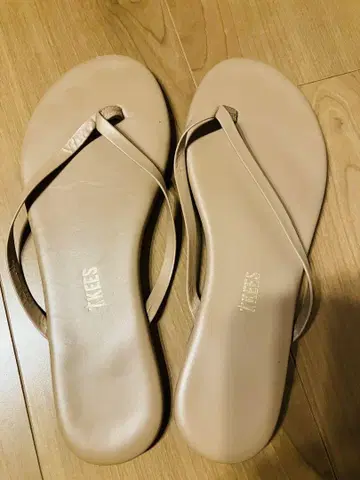 KREES 베이지 플랫 샌들