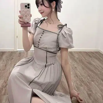 로즈 뮤즈 사이드 플리츠 파이핑 원피스