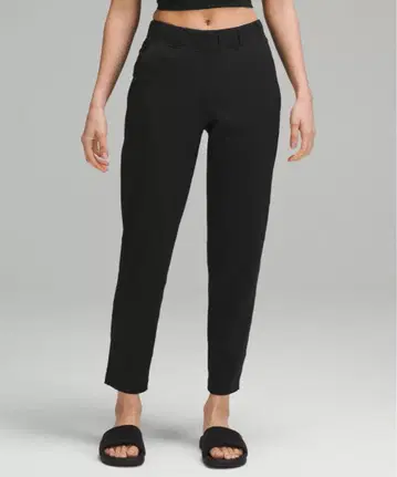 Lululemon 슬림 핏 풀온 미드 라이즈 팬츠 S 사이즈