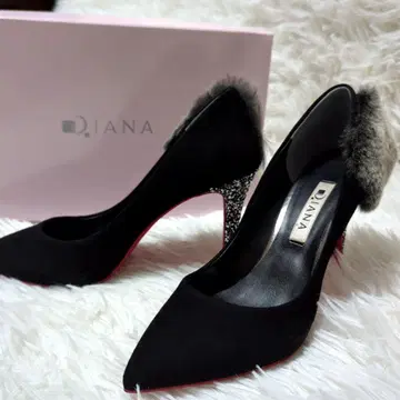새상품급 DIANA 블랙 하이힐 라메 퍼 포함
