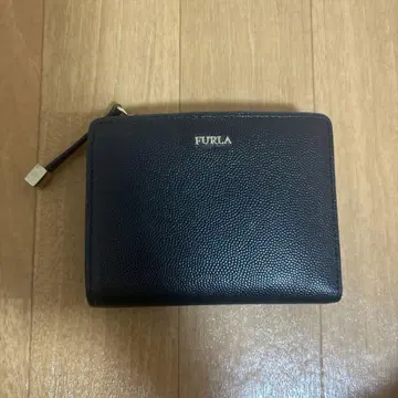 훌라 블랙 가죽 접이식 지갑