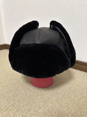 플라이트 캡 블랙 가죽 및 퍼