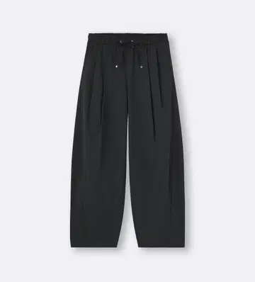 지유 미사용 새상품 배럴 레그 풀온 팬츠 Q 블랙 3XL 깔끔하게 보이는