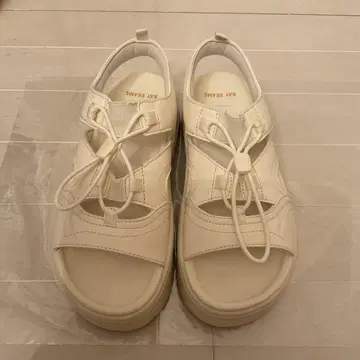 빔즈 PUMA 샌들 화이트 23cm