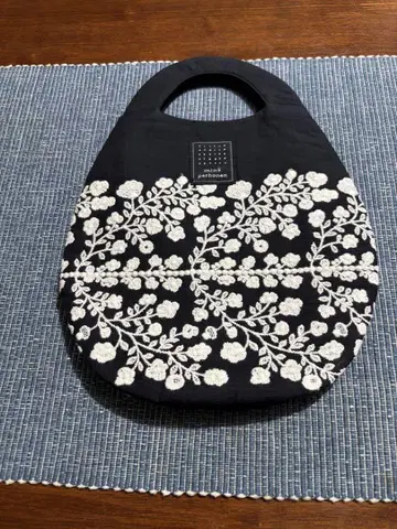 미나 페르호넨 uzura bag -flora leaf-