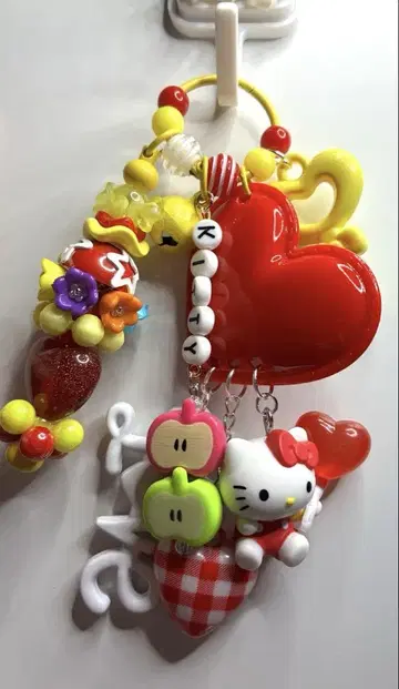 키티 자라자라 키링 자라키