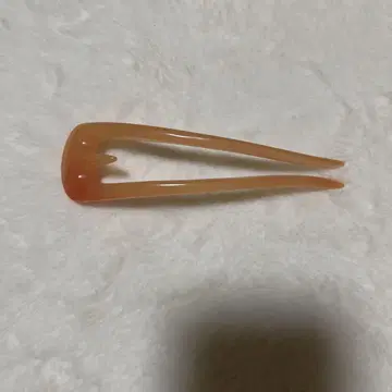 오렌지 플라스틱 헤어핀