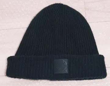 The North Face X Kaws 니트 모자 블랙