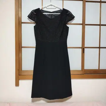 LAURA ASHLEY 블랙 원피스 레이스 소매
