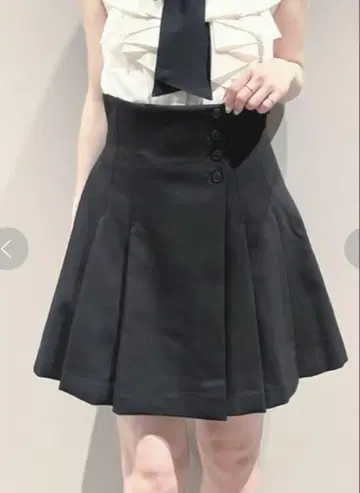 스나이델 사이드 플리츠 스커트 숏 팬츠 BLK