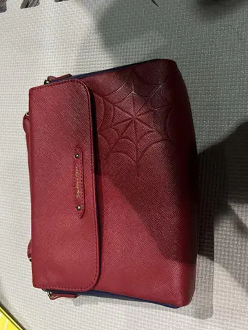 레드 스파이더 웹 숄더백