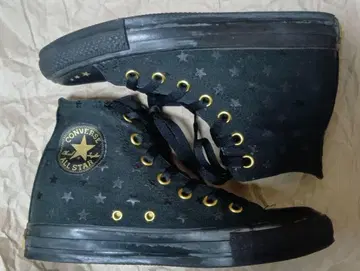 CONVERSE ALL STAR 블랙 별 패턴 스니커즈 하이컷