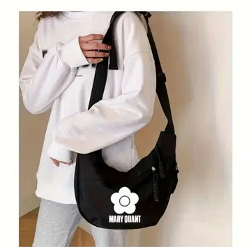 MARY QUANT 블랙 숄더백 가볍고 뛰어난 핏감!