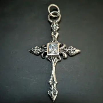 ROYAL ORDER 로얄 오더 라지 크로스 펜던트