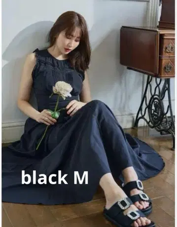 헤르립토 백 레이스업 코튼 롱 드레스