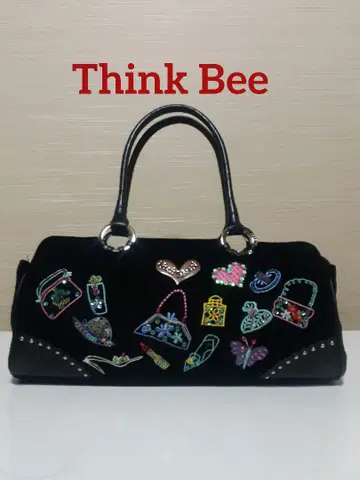 Think Bee 블랙 폰드 백
