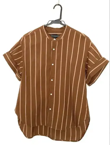 Spick&Span 브라운 스트라이프 반팔 셔츠
