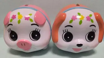 돼지 저금통과 강아지 세트 저금통 가챠