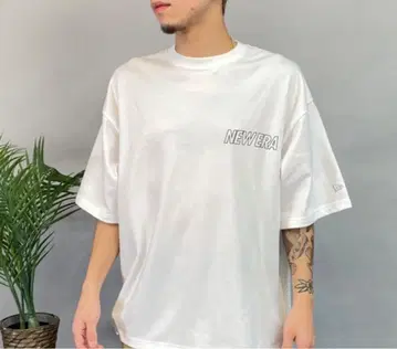 새상품 NEW ERA 뉴에라 티셔츠 화이트 L