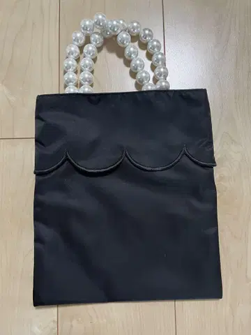 말론 에논피 펄 핸들 스캘럽 백