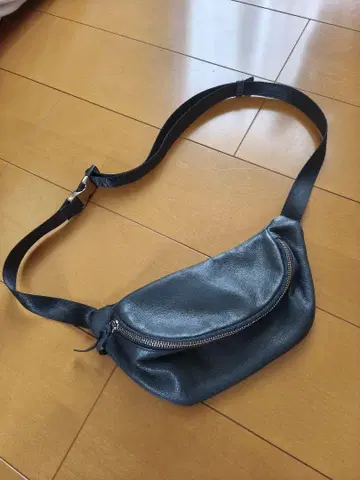 UNITED ARROWS 유나이티드 애로우즈 숄더백 네이비