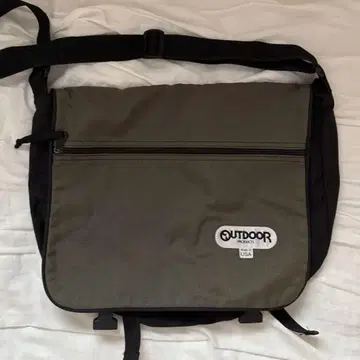 OUTDOOR PRODUCTS 숄더백 미국제