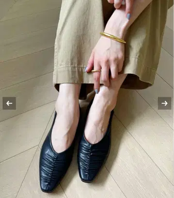 LE TALON 스퀘어 개더 플랫 24.5cm