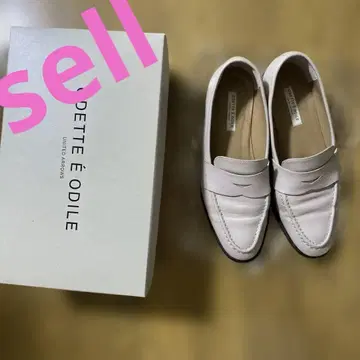 ODDTE E ODLE 베이지 로퍼