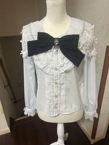 LIZLISA 블라우스