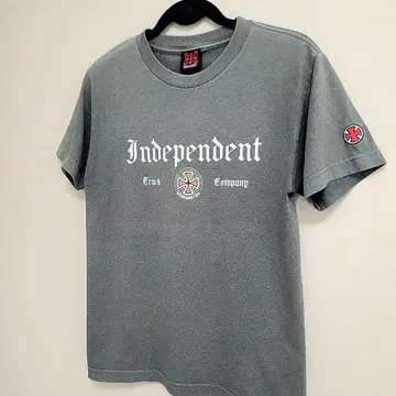 공식 INDEPENDENT 티셔츠 인디펜던트 그레이 스케이터