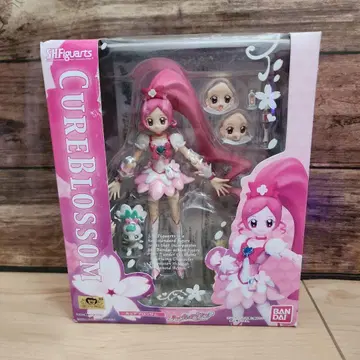 하트 캐치 프리큐어 S.H.Figuarts 큐어 블라썸 피규어