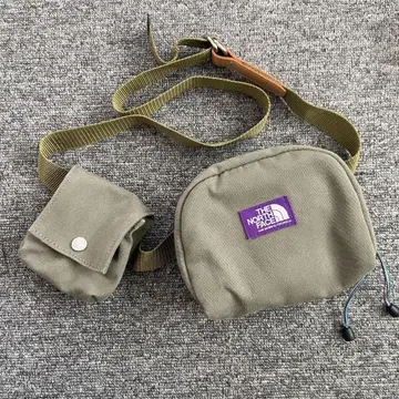 THE NORTH FACE 바디백 올리브