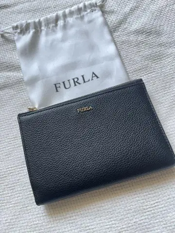 FURLA 훌라 여권 케이스