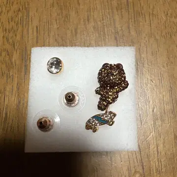 곰 스케이트보드 귀걸이(양쪽 귀용)