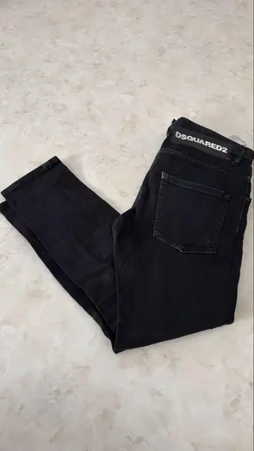 DSQUARED2 블랙 데님 슬림 핏