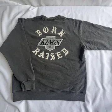 [ 2023 ] BORN X RAISED x LA KINGS 맨투맨 L