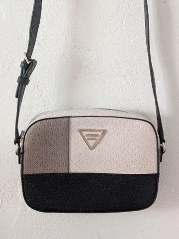 [ 새상품, 미사용 ] GUESS 숄더백