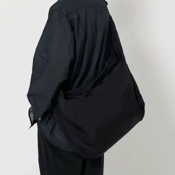 라이트 나일론 크로스 숄더백