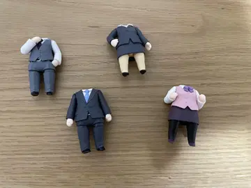 넨도로이드 옷 갈아입기 정장 4종 세트