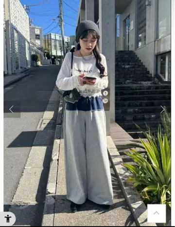 yamada 기획 데님 절개 스웨트 팬츠