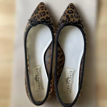 템퍼레이트 레오파드 무늬 레인 슈즈 발레리나 타입
