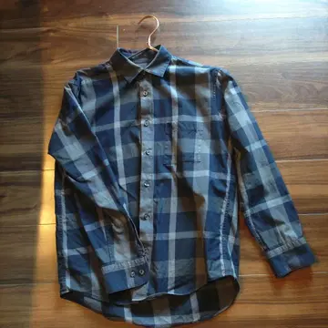 블랙 라벨 BLACK LABEL CRESTBRIDGE 긴팔 셔츠입니다