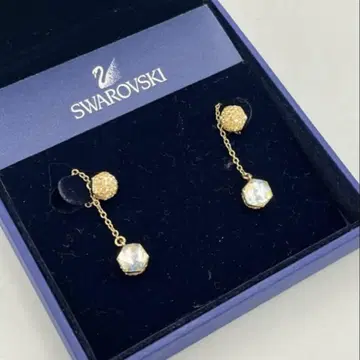 SWAROVSKI 스와로브스키 큐빅 귀걸이