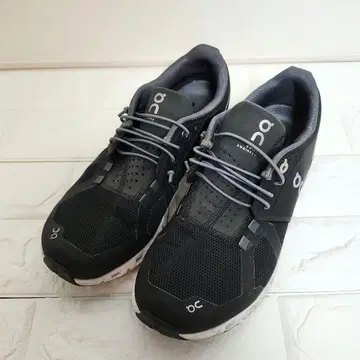 on 온 러닝화 블랙