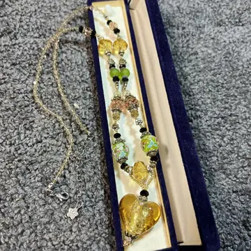 B303 하트 모양 참 유리 목걸이