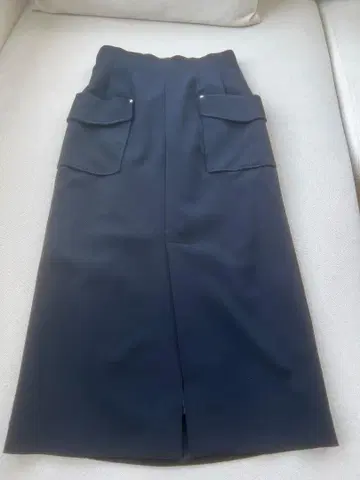 Apuweiser Riche 앱와이저 네이비 스커트