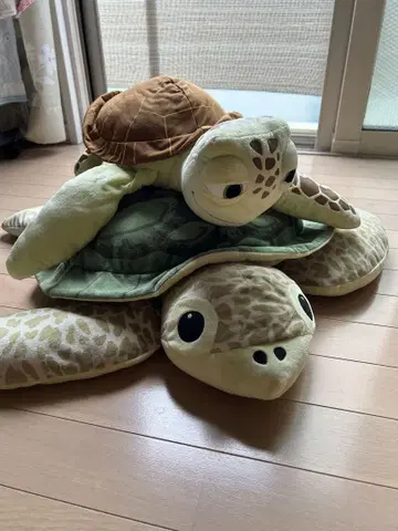 커다란 거북이 봉제 인형
