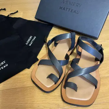 A.EMERY MATTEAU 블랙 샌들 35