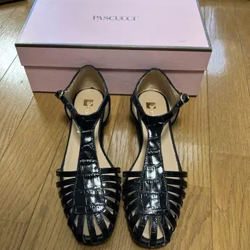 PASCUCCI 블랙 스트랩 샌들 37